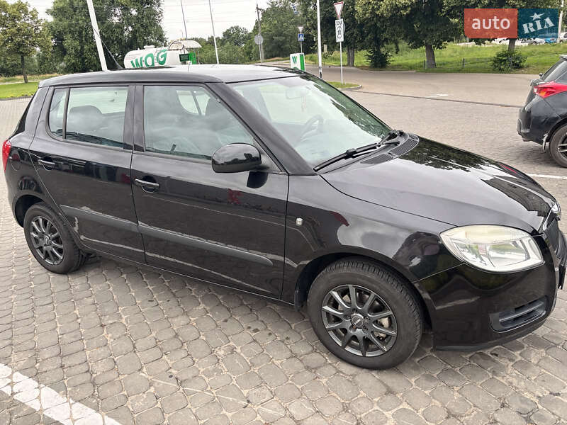 Хэтчбек Skoda Fabia 2007 в Чернигове