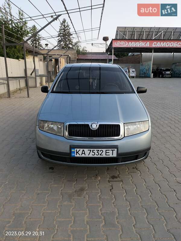 Хэтчбек Skoda Fabia 2002 в Черновцах