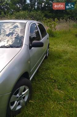Хэтчбек Skoda Fabia 2006 в 