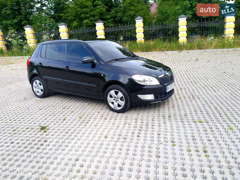 Хэтчбек Skoda Fabia 2011 в Киеве фото 5 Хэтчбек Skoda Fabia 2011 в Киеве