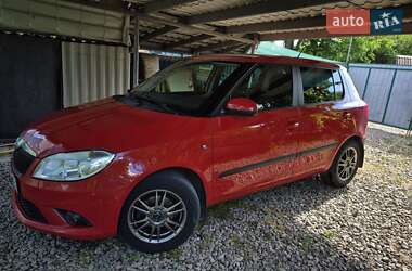 Хэтчбек Skoda Fabia 2014 в Кропивницком