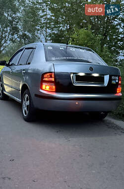 Седан Skoda Fabia 2002 в 