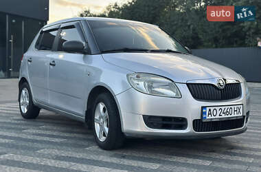 Хэтчбек Skoda Fabia 2008 в 