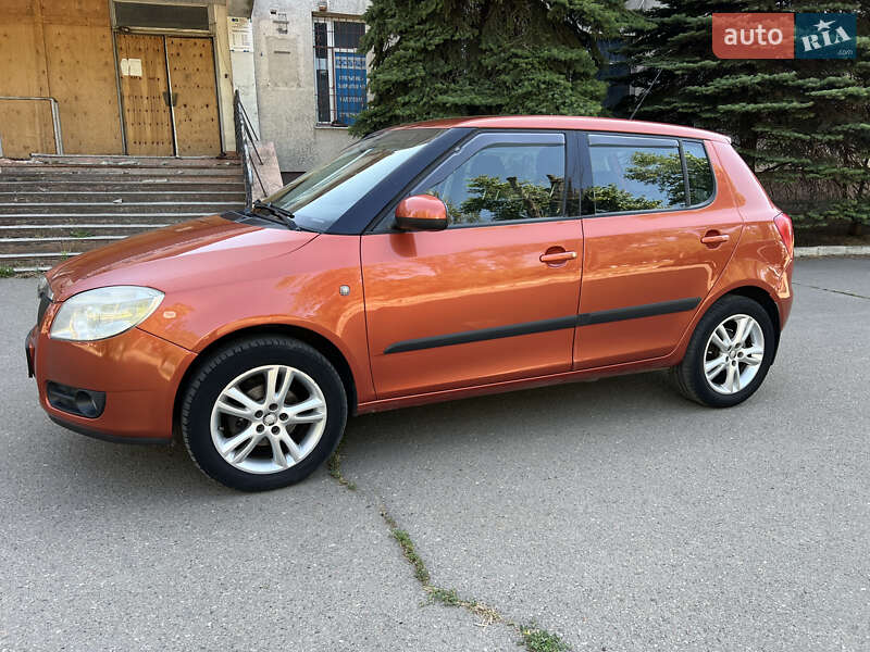 Хэтчбек Skoda Fabia 2008 в Николаеве