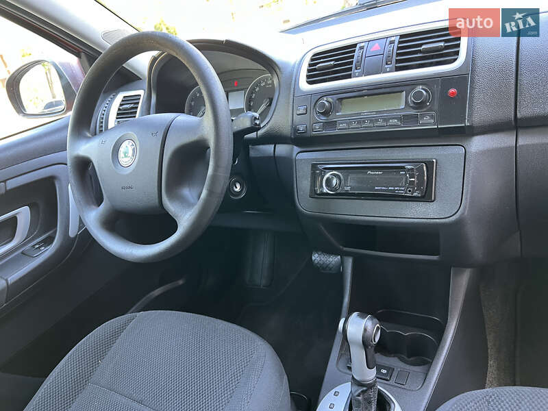 Хэтчбек Skoda Fabia 2008 в Николаеве