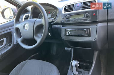 Хэтчбек Skoda Fabia 2008 в 