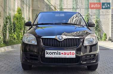 Хэтчбек Skoda Fabia 2007 в 
