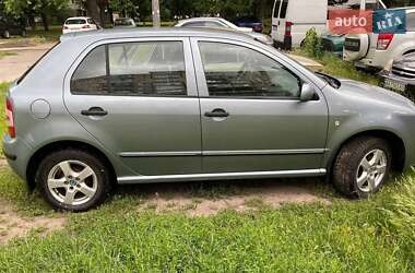 Хэтчбек Skoda Fabia 2006 в 
