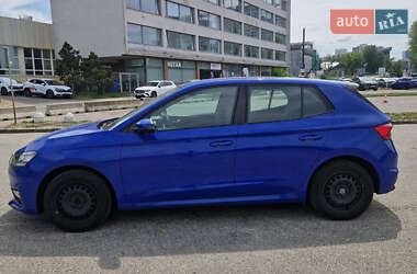Хэтчбек Skoda Fabia 2022 в Киеве