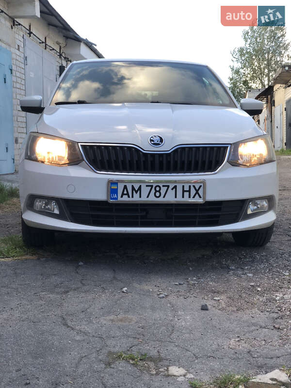 Универсал Skoda Fabia 2015 в Житомире