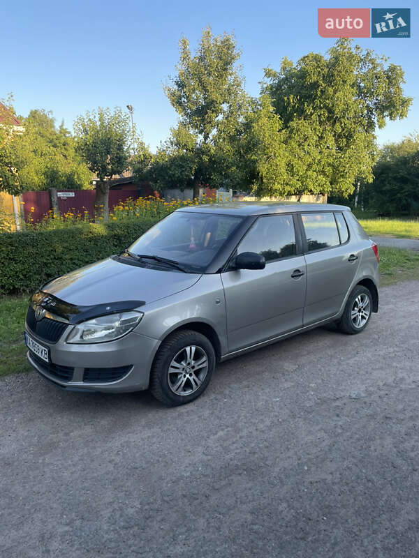 Хэтчбек Skoda Fabia 2012 в Чернигове фото 4 Хэтчбек Skoda Fabia 2012 в Чернигове