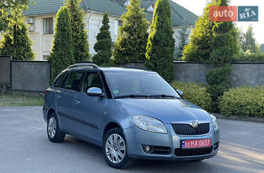Універсал Skoda Fabia 2009 в Луцьку