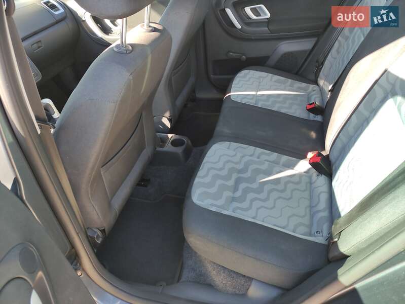 Универсал Skoda Fabia 2009 в Кривом Роге