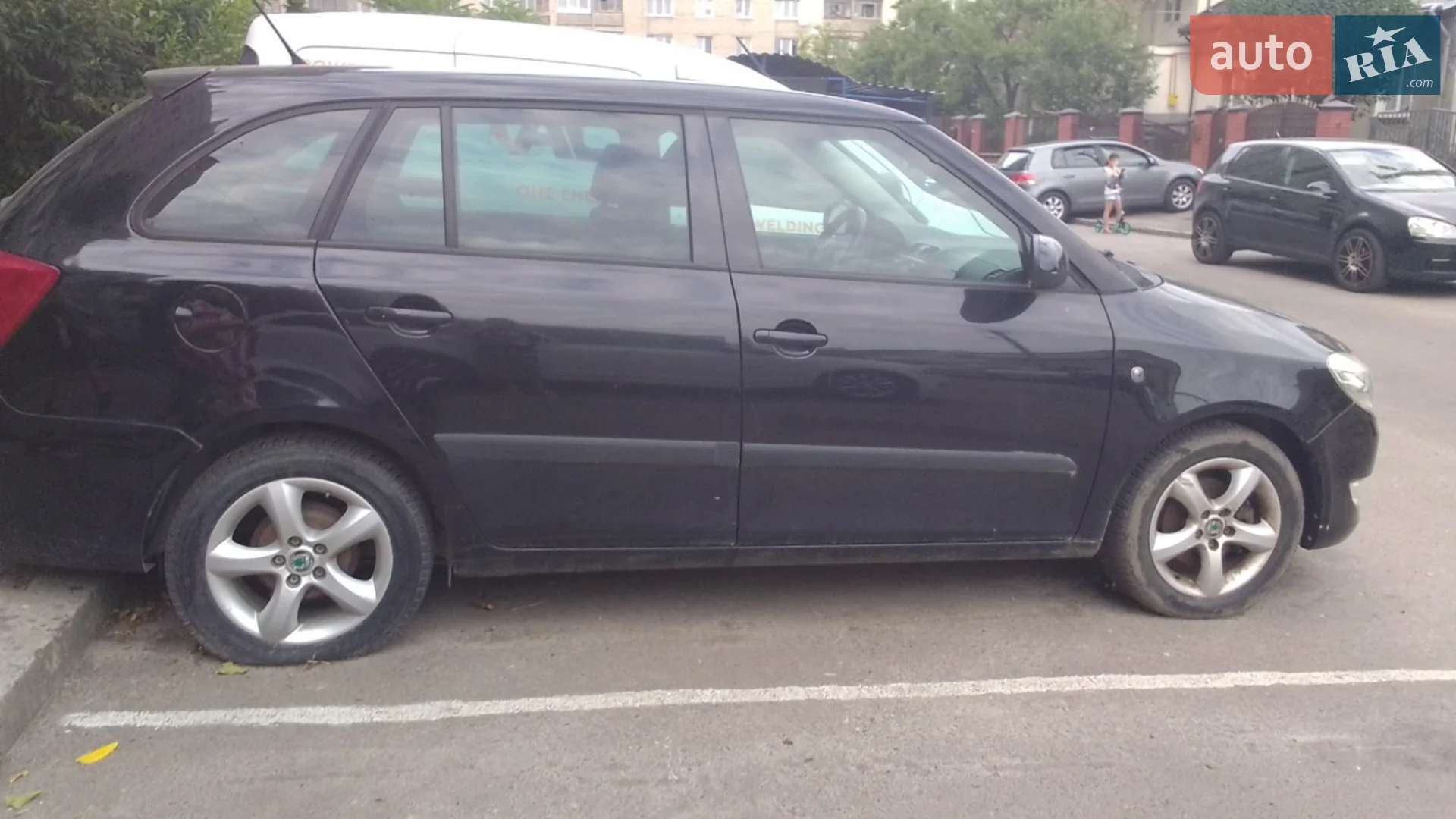 2011 Skoda Fabia - мініатюра 3