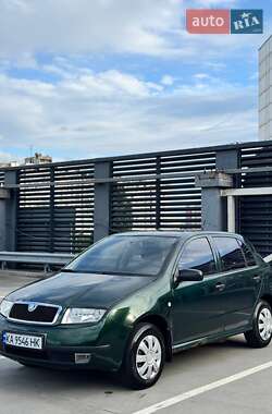 Хэтчбек Skoda Fabia 2003 в Киеве