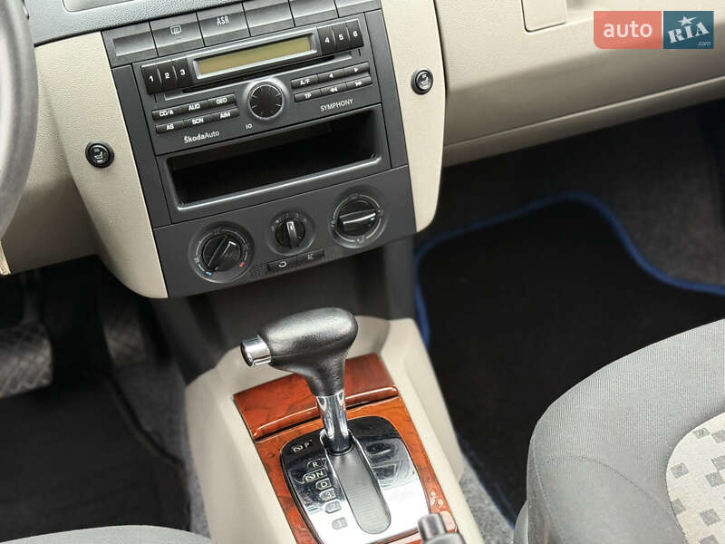 Хэтчбек Skoda Fabia 2005 в Староконстантинове