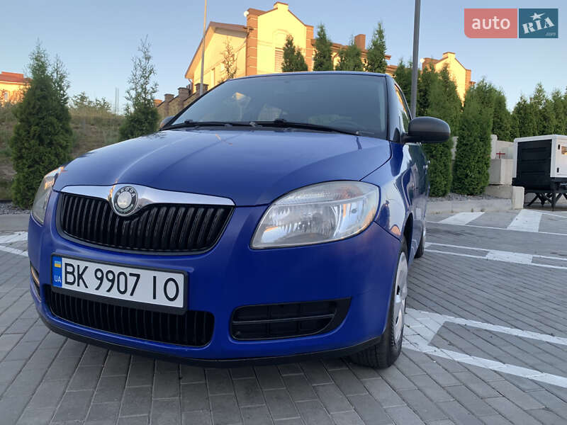 Хетчбек Skoda Fabia 2009 в Рівному