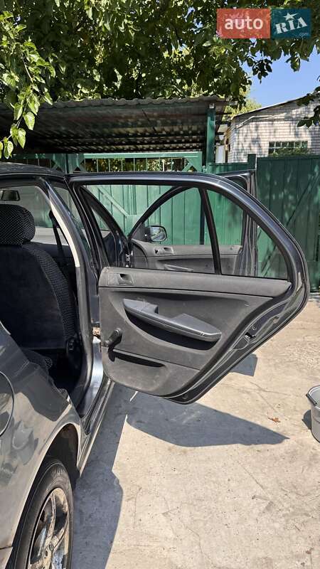 Хэтчбек Skoda Fabia 2004 в Мироновке фото 14 Хэтчбек Skoda Fabia 2004 в Мироновке