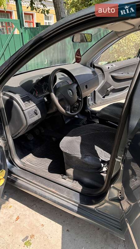 Хэтчбек Skoda Fabia 2004 в Мироновке фото 19 Хэтчбек Skoda Fabia 2004 в Мироновке