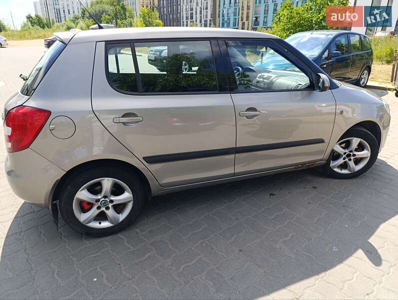 Хэтчбек Skoda Fabia 2008 в Львове фото 34 Хэтчбек Skoda Fabia 2008 в Львове