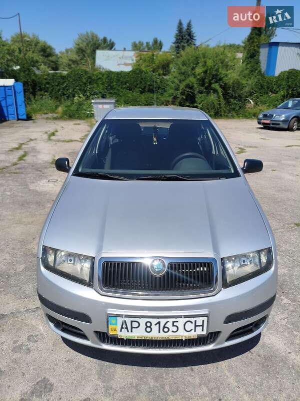 Хэтчбек Skoda Fabia 2006 в Запорожье