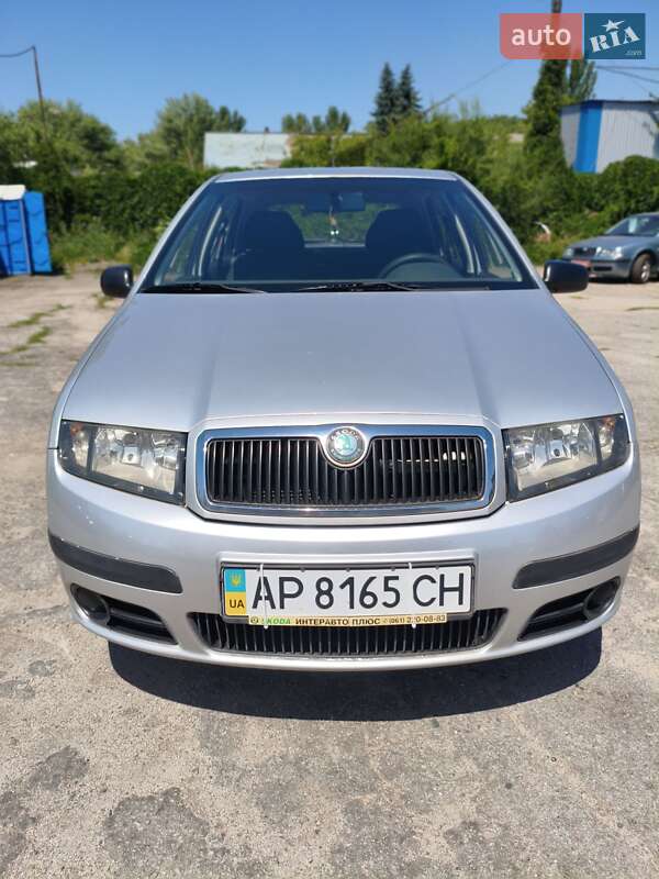 Хэтчбек Skoda Fabia 2006 в Запорожье