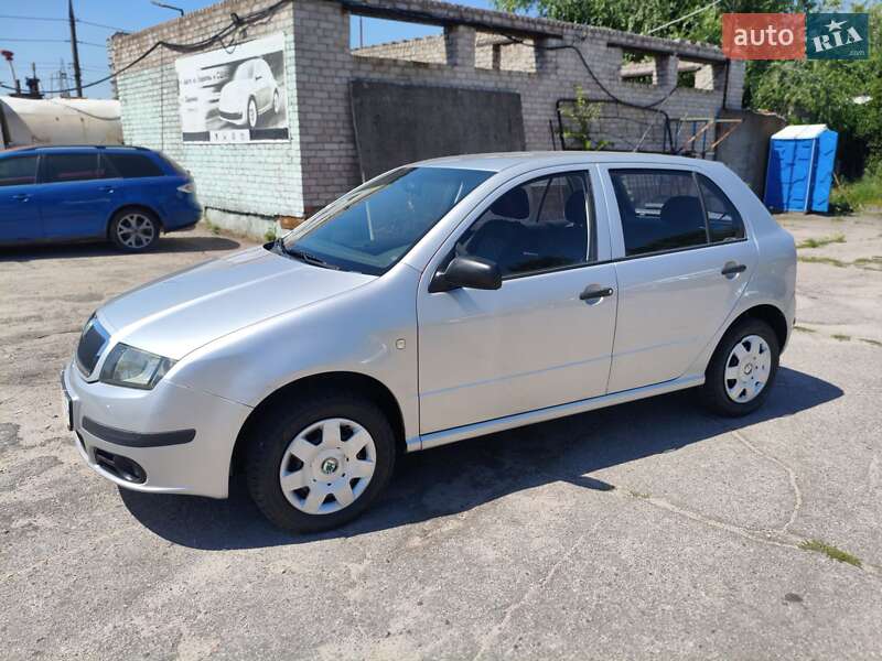 Хэтчбек Skoda Fabia 2006 в Запорожье