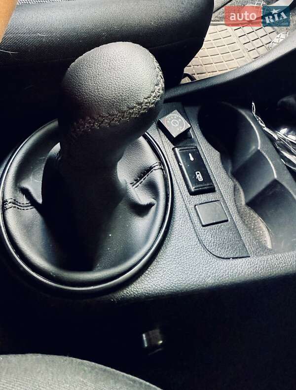 Хетчбек Skoda Fabia 2015 в Горішніх Плавнях