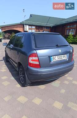Хэтчбек Skoda Fabia 2005 в 