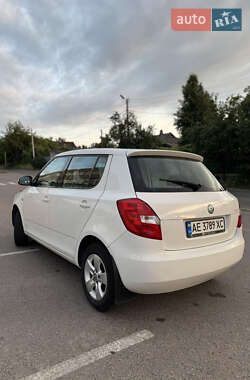 Хетчбек Skoda Fabia 2011 в 