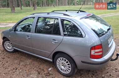 Универсал Skoda Fabia 2006 в Чернигове