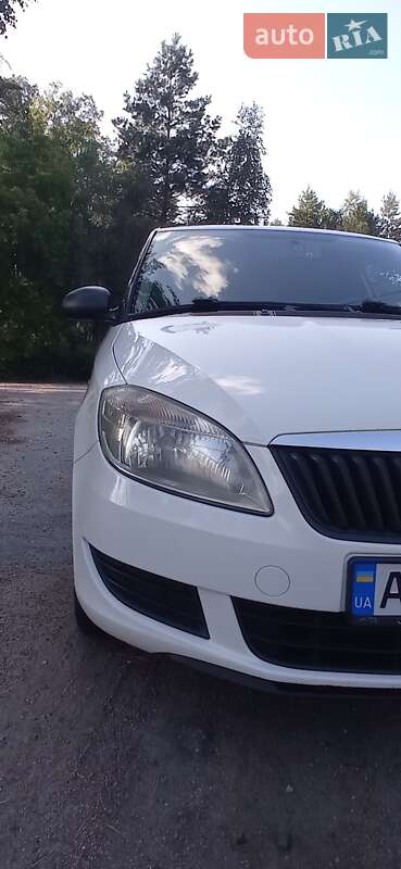 Хэтчбек Skoda Fabia 2012 в Фастове