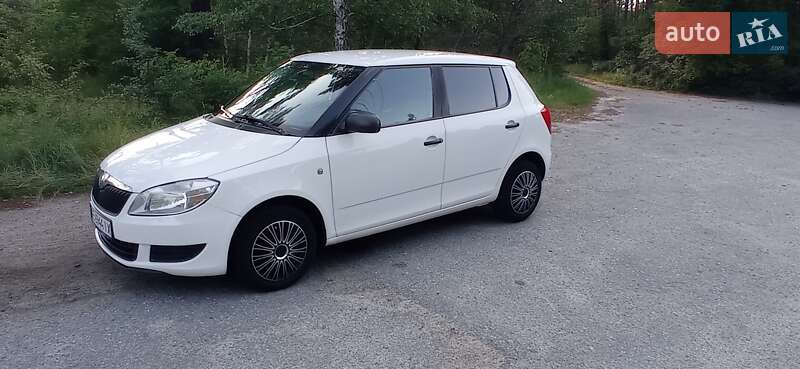 Хэтчбек Skoda Fabia 2012 в Фастове