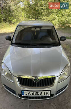 Хэтчбек Skoda Fabia 2007 в Днепре