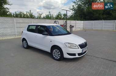 Хэтчбек Skoda Fabia 2013 в 