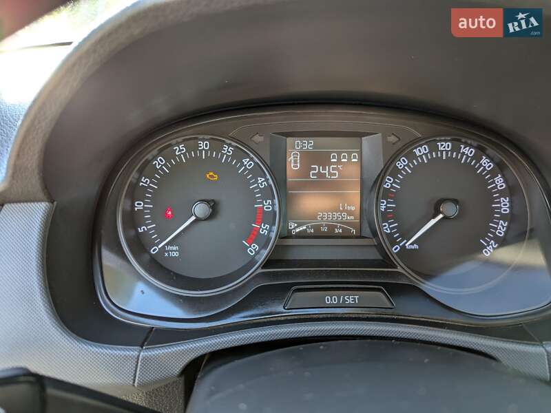 Універсал Skoda Fabia 2015 в Івано-Франківську