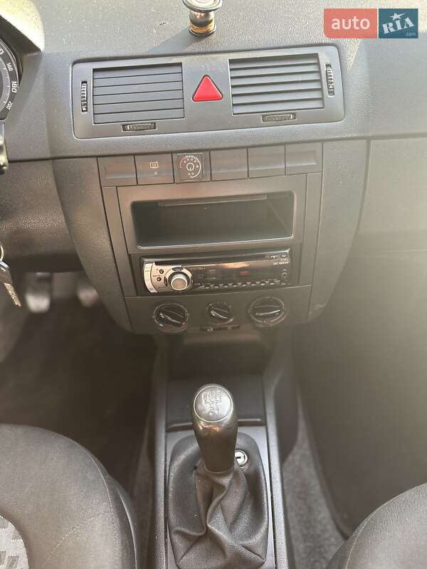 Седан Skoda Fabia 2006 в Полтаве
