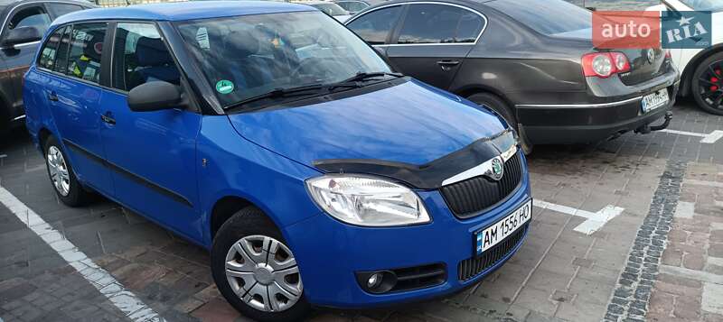 Универсал Skoda Fabia 2009 в Житомире