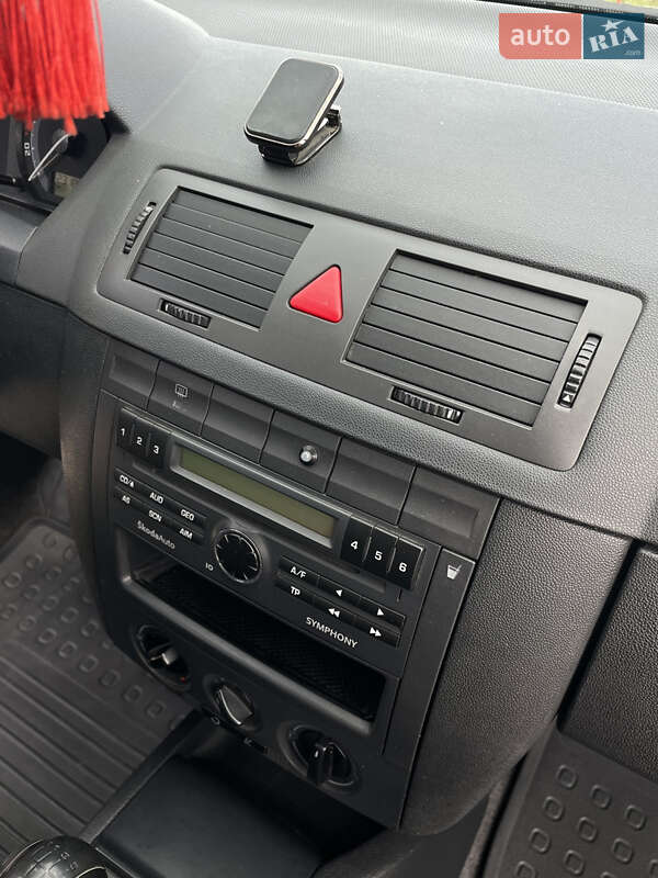 Универсал Skoda Fabia 2005 в Отынии