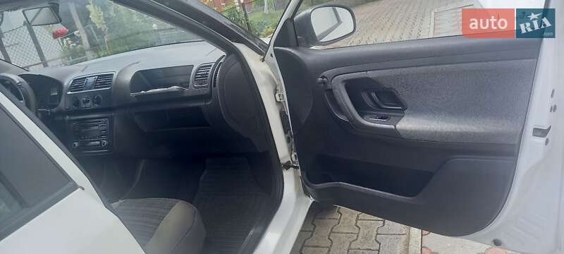 Хэтчбек Skoda Fabia 2011 в Бориславе