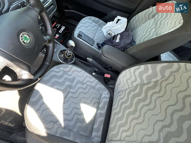 Универсал Skoda Fabia 2008 в Луцке