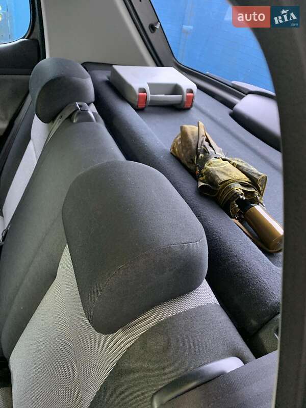 Хетчбек Skoda Fabia 2010 в Радомишлі