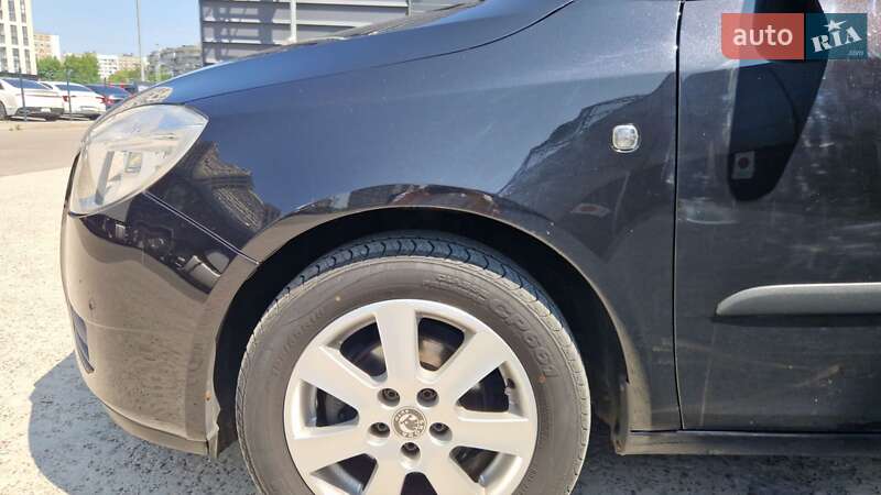 Универсал Skoda Fabia 2009 в Ирпене