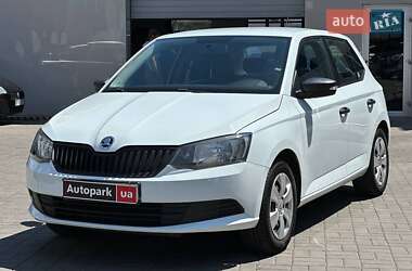 Хэтчбек Skoda Fabia 2017 в 