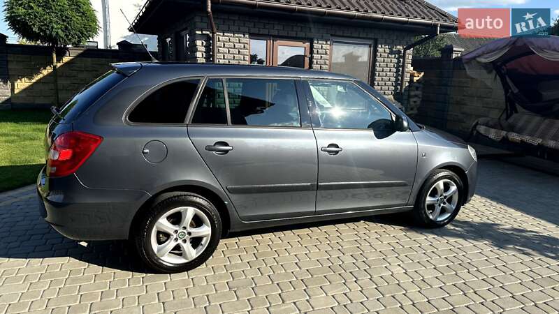 Универсал Skoda Fabia 2010 в Луцке