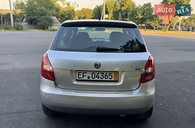 Хэтчбек Skoda Fabia 2009 в 