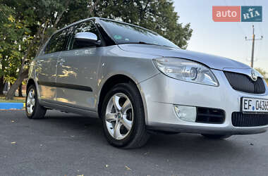 Хэтчбек Skoda Fabia 2009 в 