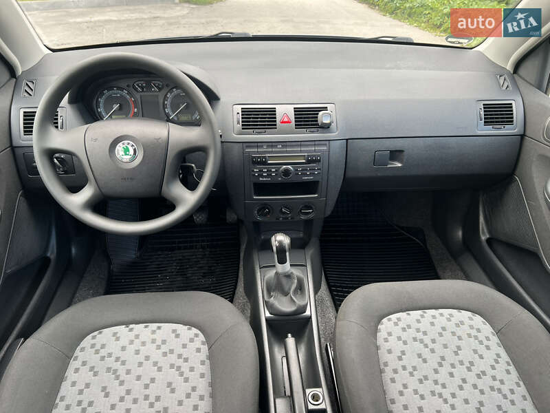 Хэтчбек Skoda Fabia 2007 в Виннице