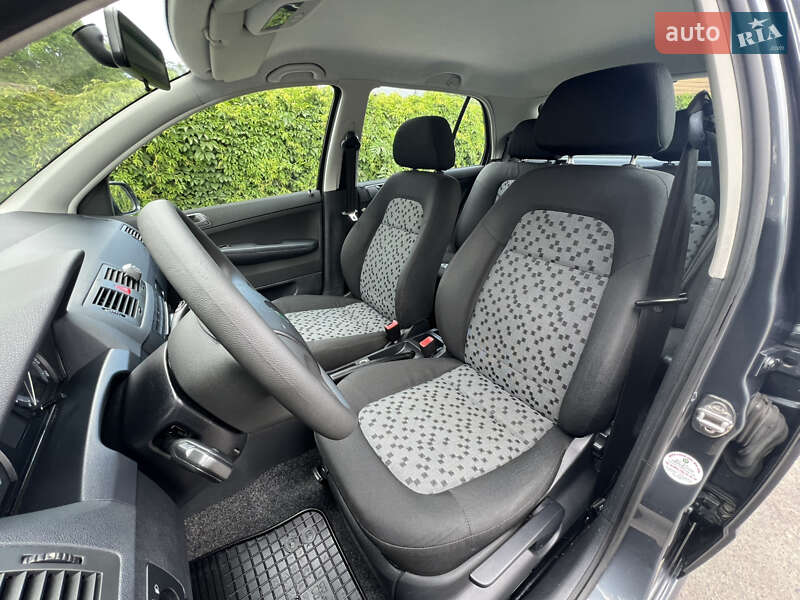 Хэтчбек Skoda Fabia 2007 в Виннице