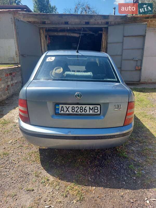 Седан Skoda Fabia 2004 в Харькове